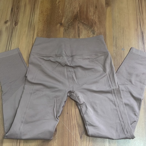 Lululemon Leggings - Picture 4 of 7